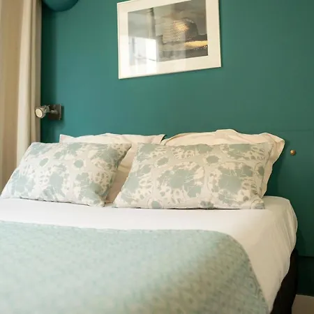 Kyriad Centre Hotel 3*