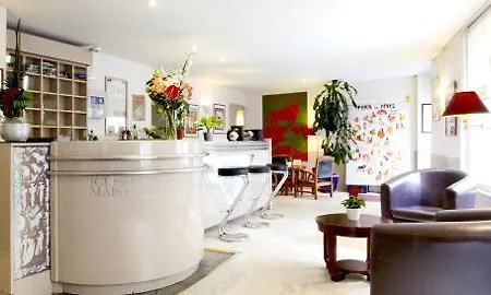 Kyriad Centre Nimes