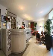 Hotel Kyriad Centre 3*