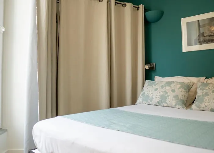 Plazza ホテル ニーム